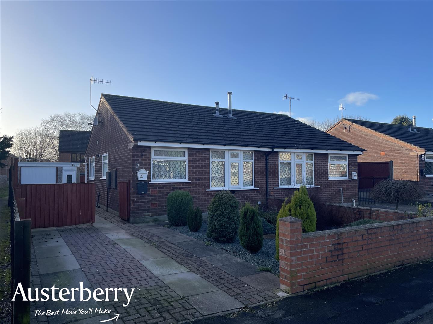 2 bed property in Waterdale Grove, Stoke-On-Trent